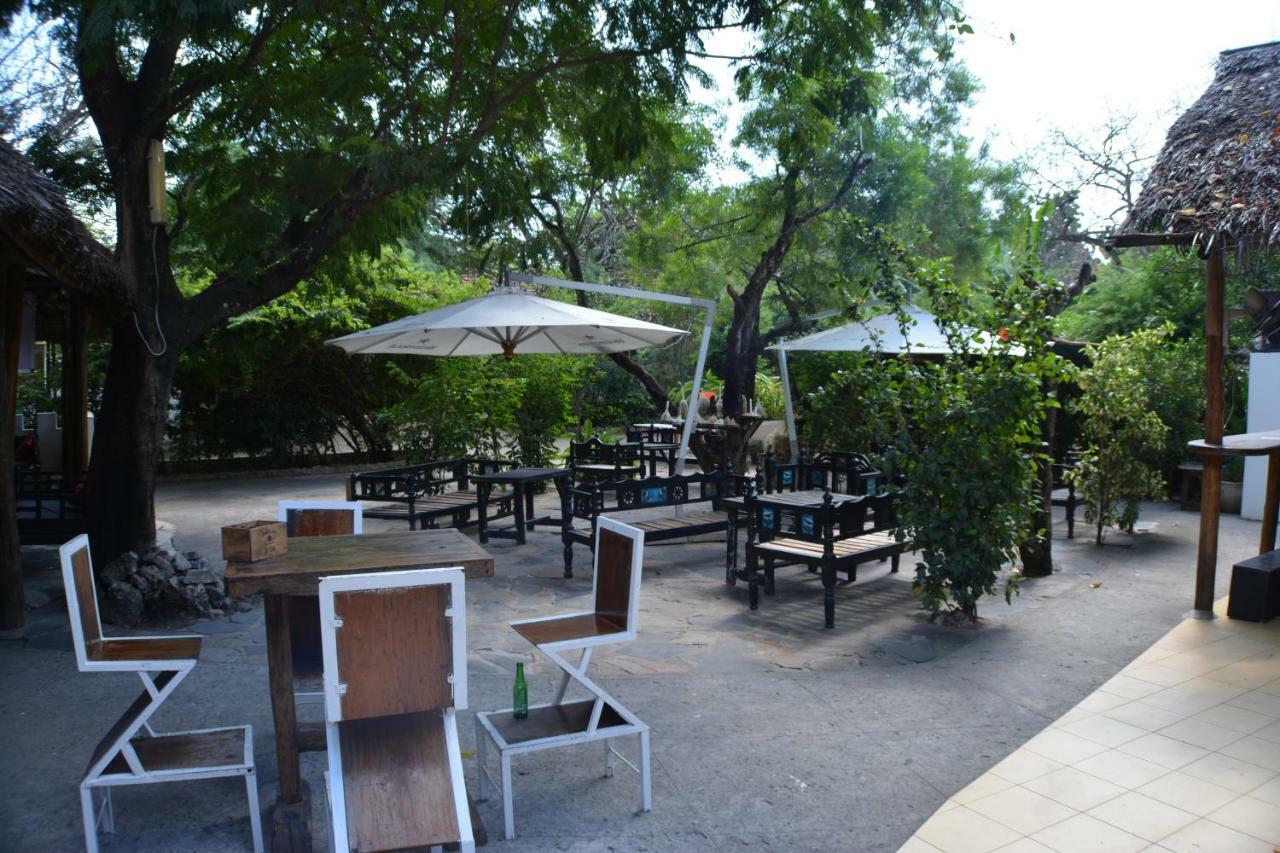 Hotel Triniti Oysterbay Dar es Salaam Exterior foto
